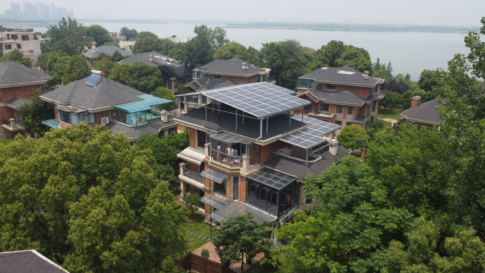 �������޹�����ɫ��Դ���޹�˾