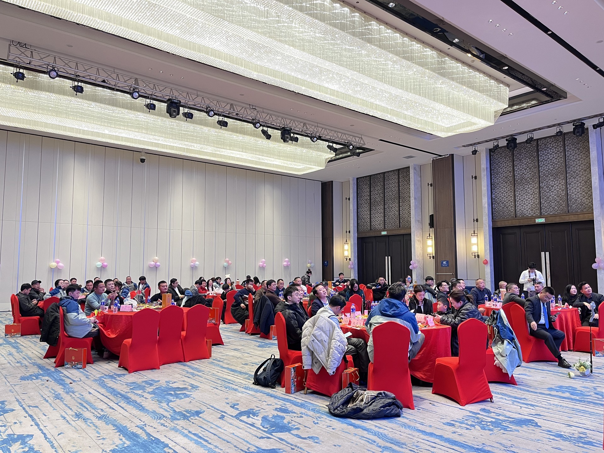 ���޹���