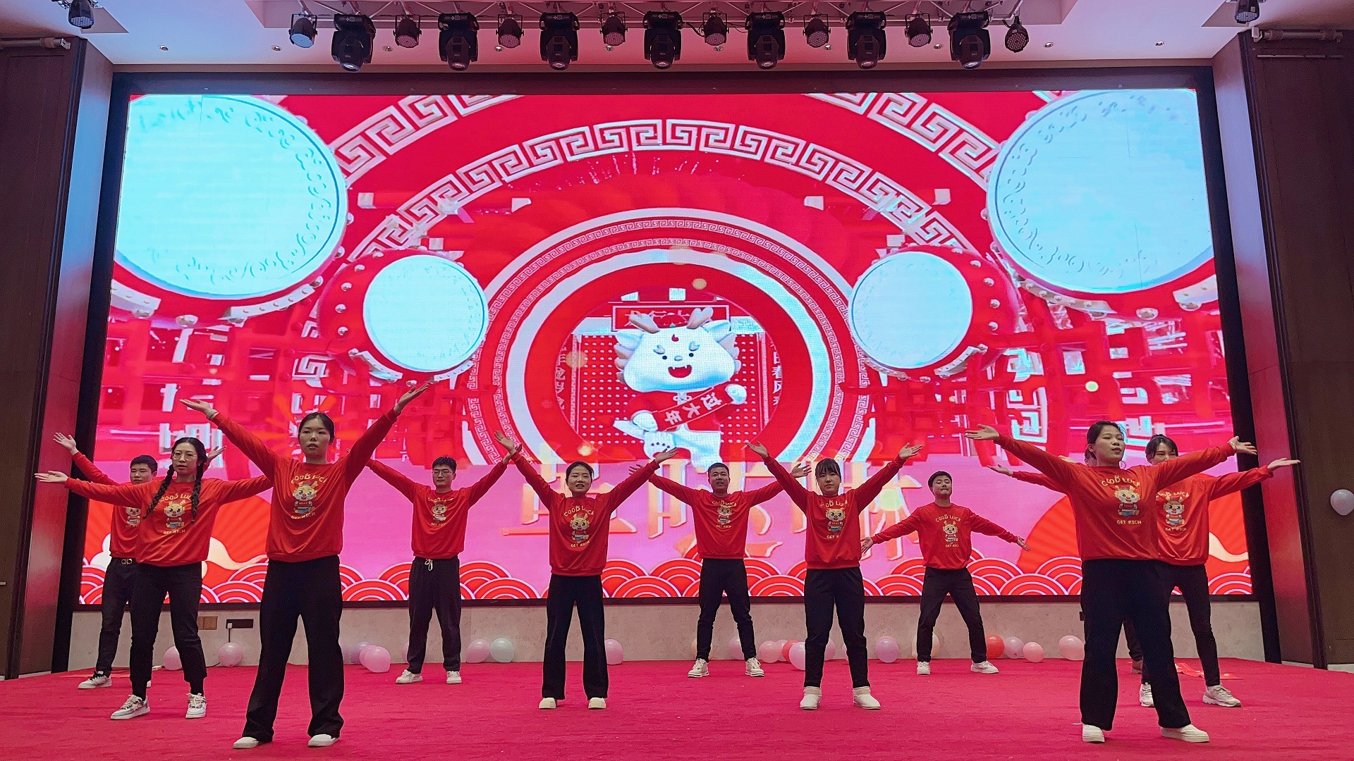 ���޹���