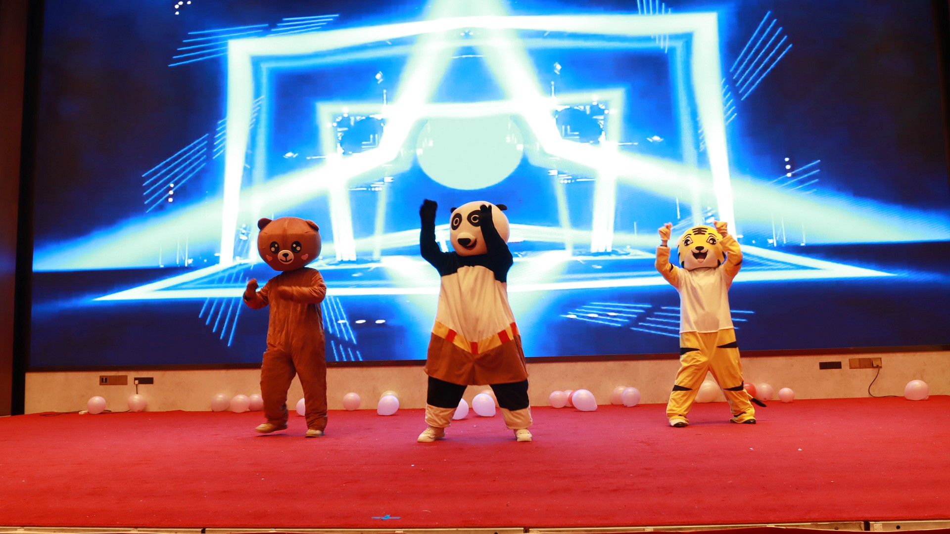 ���޹���