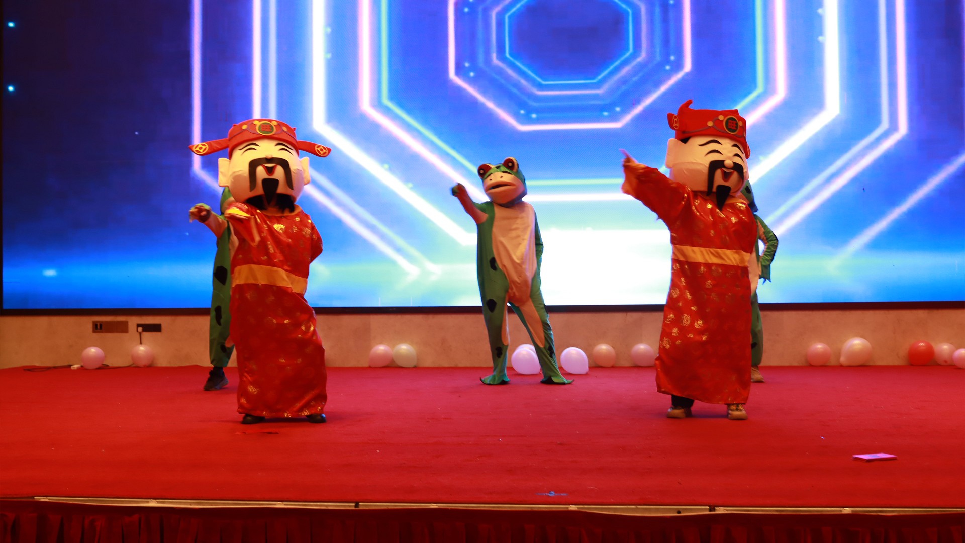 ���޹���