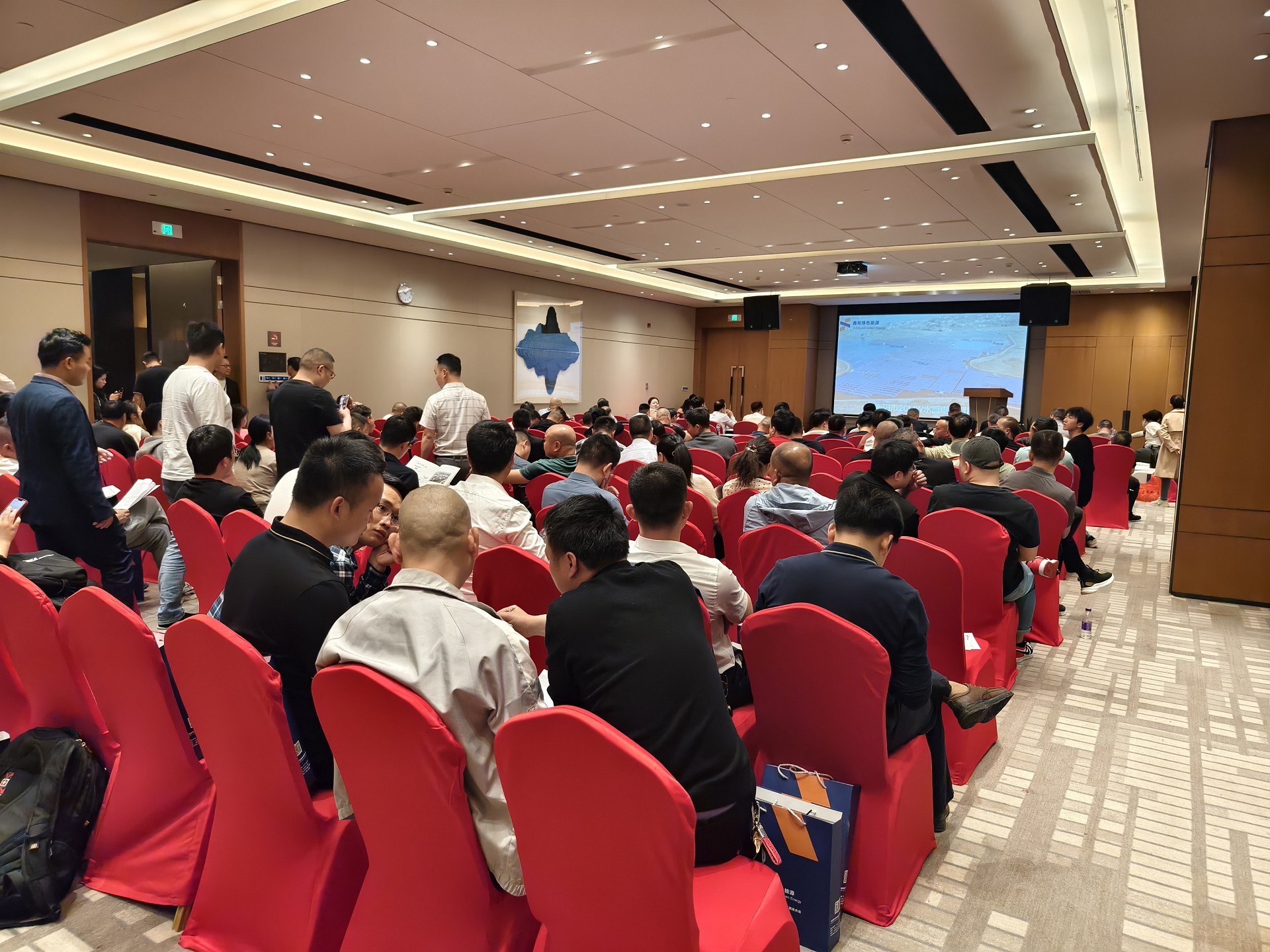 ���޹���