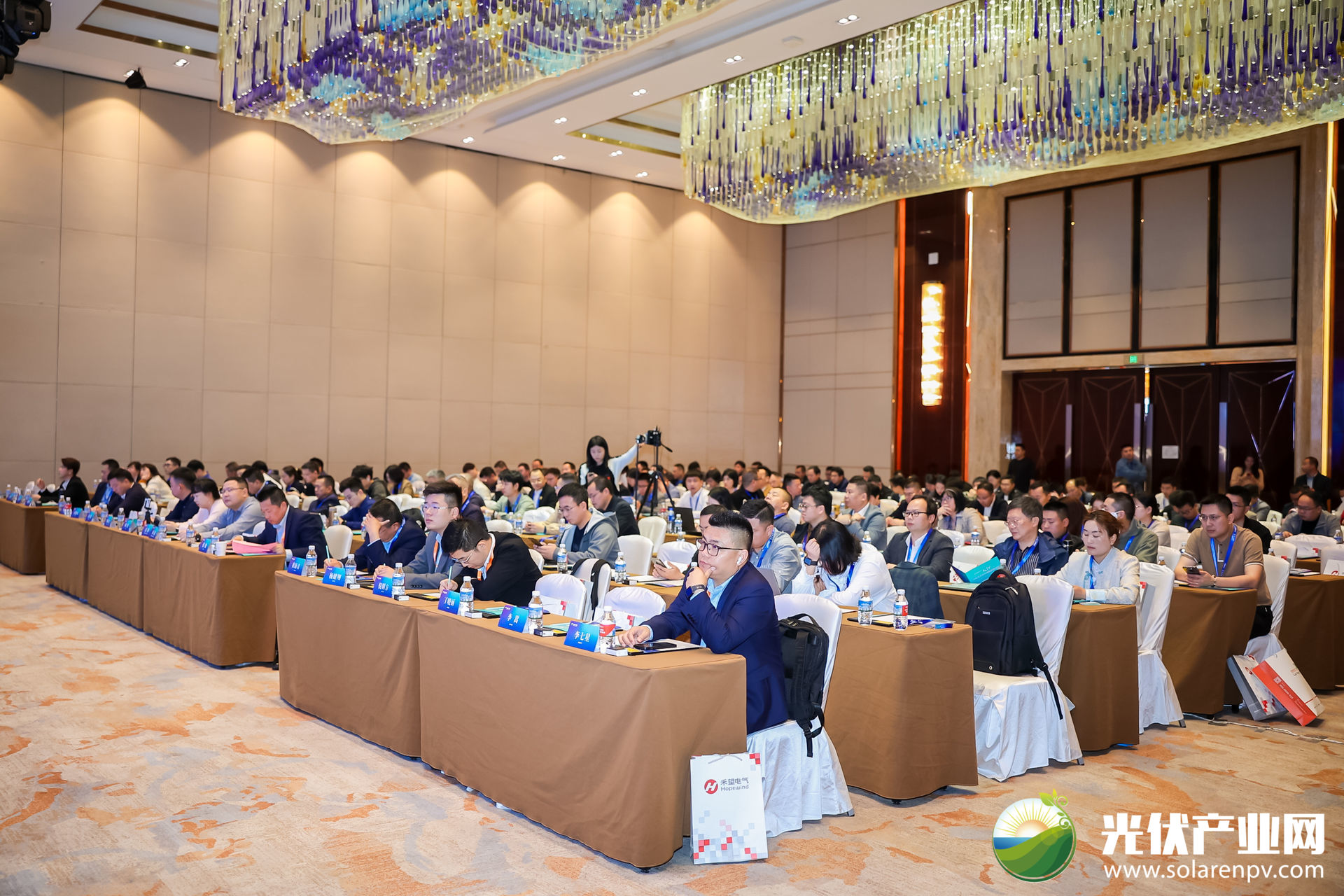 ���޹���