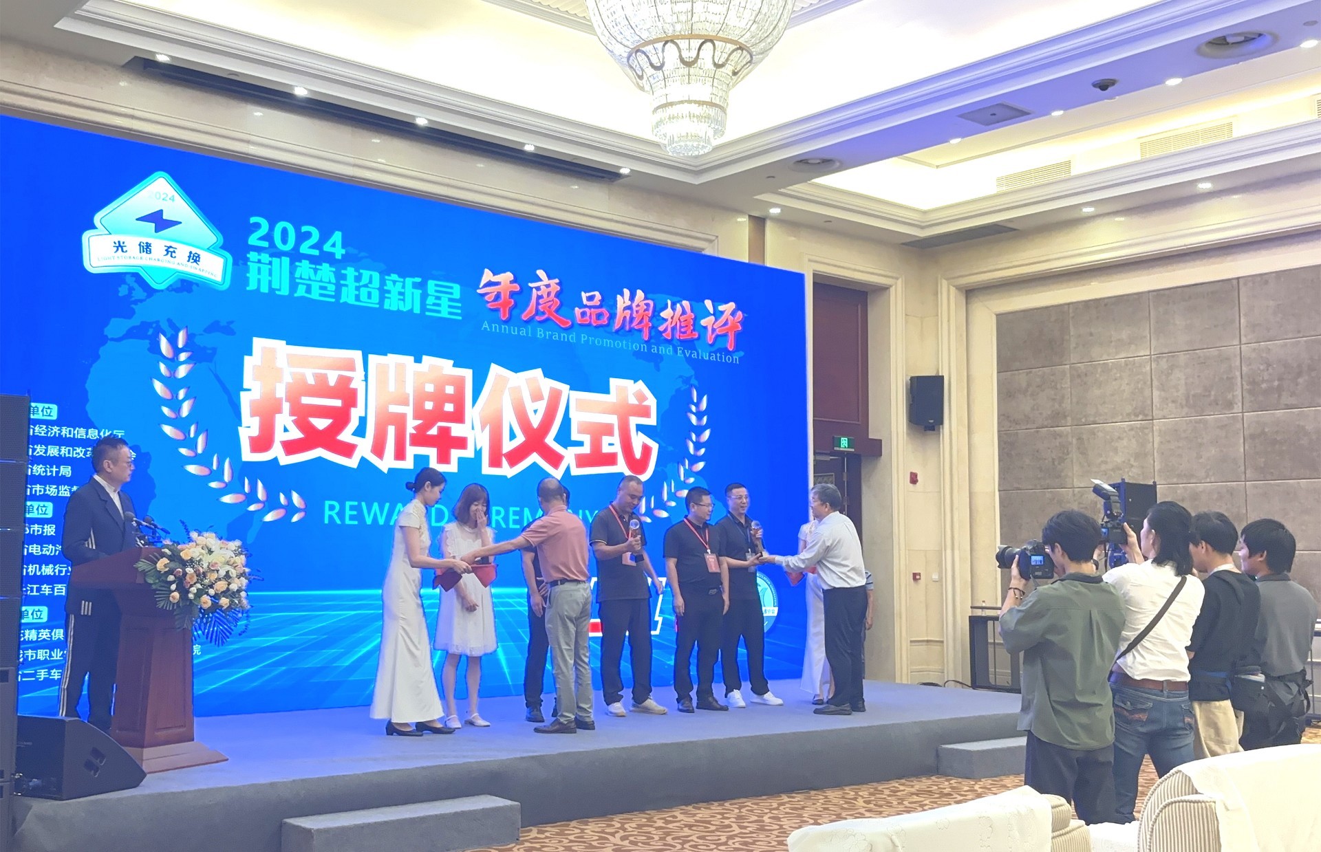 ���޹���